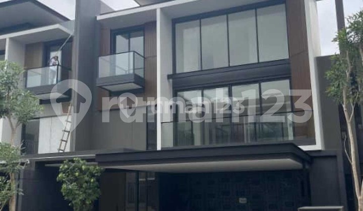 Rumah Sultan Mewah dan Cantik di Navapark BSD 