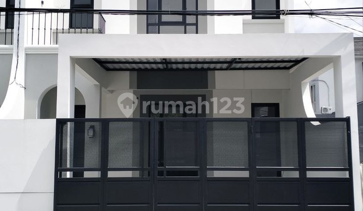 Dijual Rumah American Modern Minimalis 3 Lantai Pondok Tjandra 1