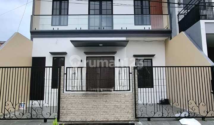 Dijual Rumah Baru Gress Babatan Pantai 2 Lantai 1