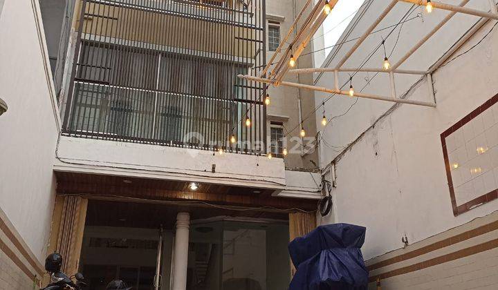 Dijual Ruko Komersial Jalan Kedungsari 3,5 Lantai 1