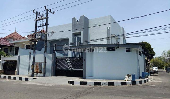 Dijual Rumah Nginden Intan Timur 2 Lantai Semi Furnish  1