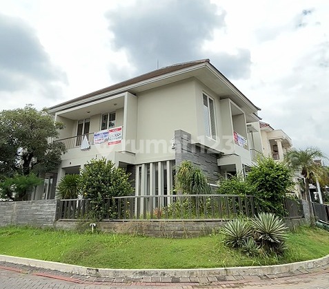 Dijual Rumah Pakuwon City San Diego 2,5 Lantai Siap Huni 1