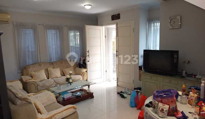 Rumah Bagus 2Lt Siap Huni Rapi di Taman Pattaya Lippo Karawaci Rumah Bagus 2Lt Siap Huni Rapi di Taman Pattaya Lippo Karawaci