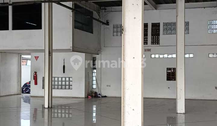 Lahan dan Bangunan Ex Showroom Strategis Jl. Raya Serpong Tangerang