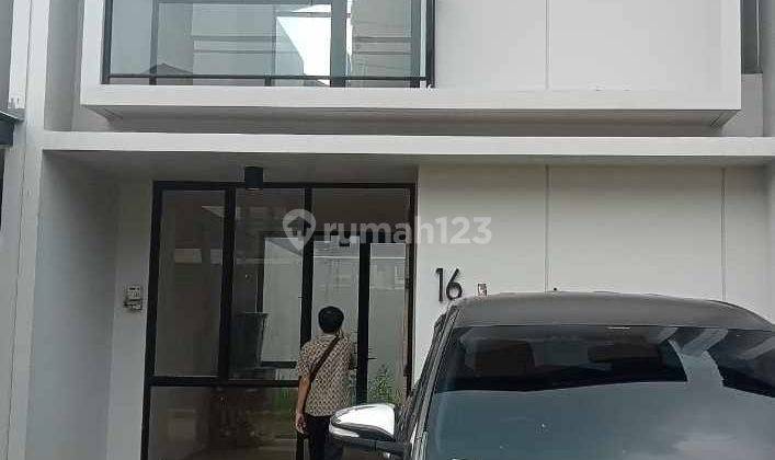 Rumah Bagus Kondisi Rapi Siap Huni di Cendana Cove Lippo Karawaci 1