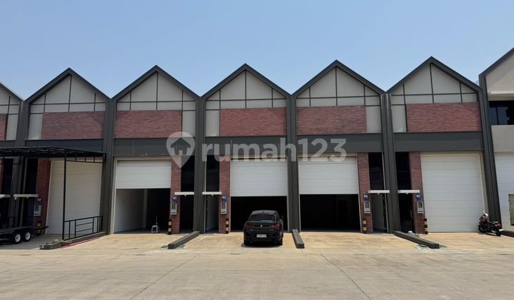 Gudang Gandeng or Ready-to-Use Units in the Bizpark Industrial Area.