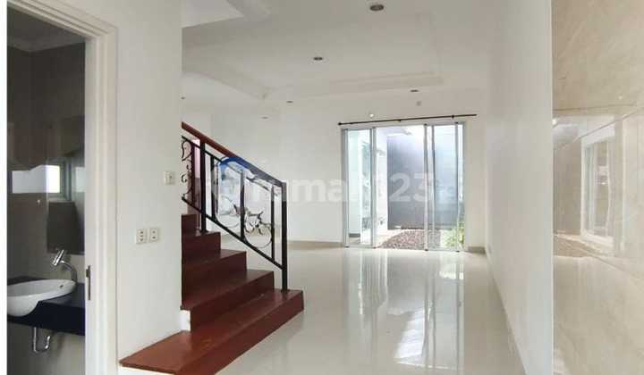 Rumah Cantik 2Lt Hunian Nyaman di Cluster Shefield Green Wich BSD 1