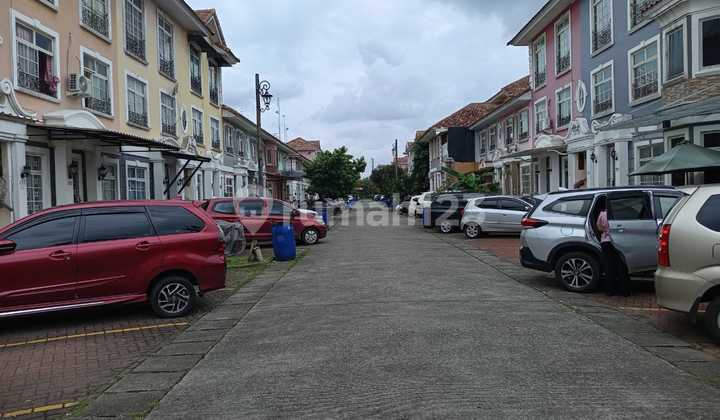 Beautiful House Ready to Live Hook Position Paris Garden Lippo Karawaci 2