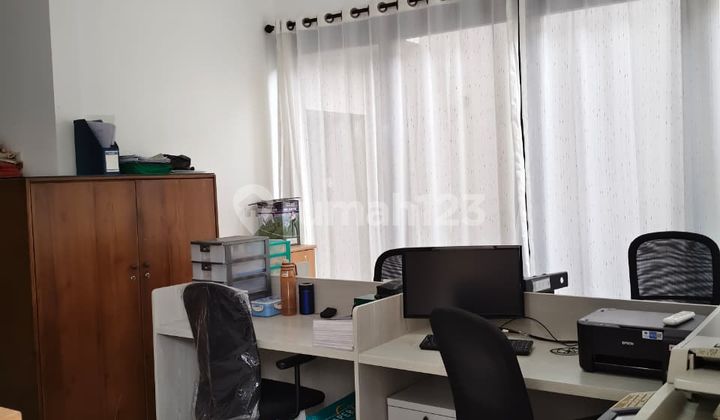 Rumah Cantik 3 Lantai Terenovasi, di Citra Garden Serpong Rumah Cantik 3 Lantai Terenovasi, di Citra Garden Serpong