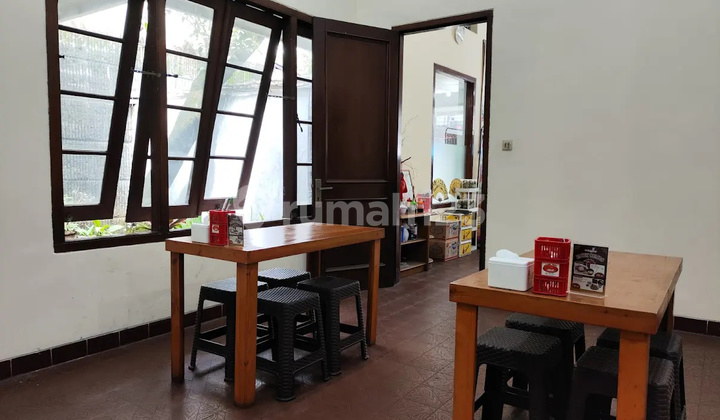 Dijual Harga Nego Rumah Semi Vintage Lokasi Strategis Jl Windu