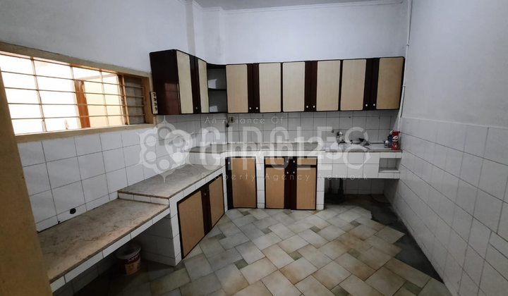 For Rent: Excellent House in Sayap Pasirkaliki, Bandung City 2