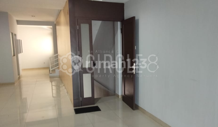 For Sale: Cool Strategic Shop House on Jalan Cikawao, Lengkong, Bandung 2