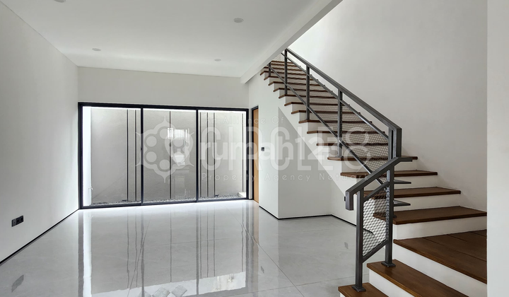 New, dude. Cool House in Sayap Buah Batu, Sekelimus, Bandung.