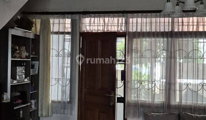 Dijual Rumah Cocok Untuk Tinggal / Kantor Di Jl Leuwisari 1