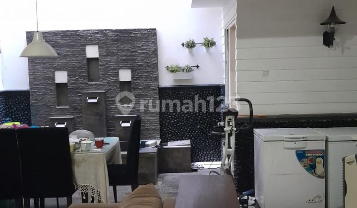 Favorite Location! Beautiful Fully Furnished House for Rent in Emerald Bintaro (Sp 0629) 2