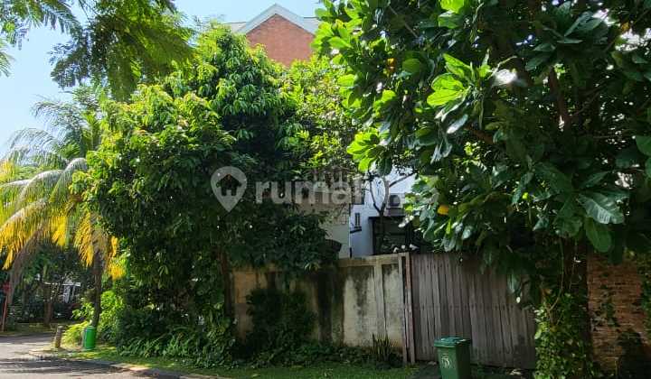 Rare Find! Luxury Spacious Fully Furnished House for Rent in Emerald Bintaro (Sp 0313) 2