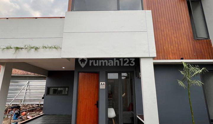 Rumah 2 Lantai Semi Furnish Termurah di Depok 1