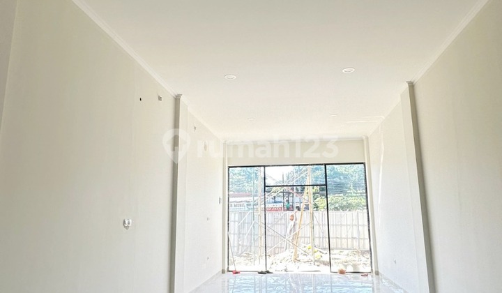 Wow....Ruko Super Strategis