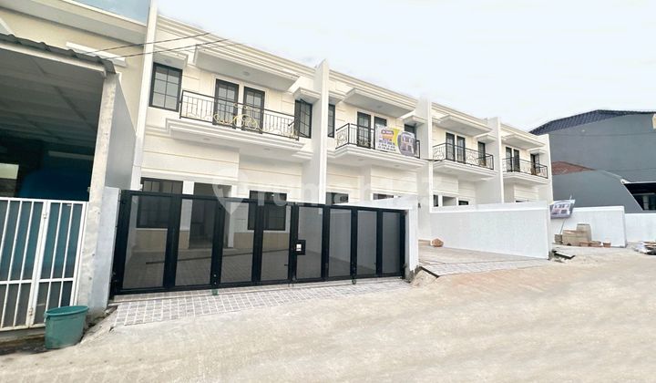 House Near LRT in Jati Kramat 1