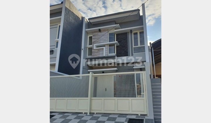 Rumah Gress, Pusat Kota, Strategis dan Mewah, Nginden dekat Rungkut, Surabaya Rumah Gress, Pusat Kota, Strategis dan Mewah, Nginden dekat Rungkut, Surabaya