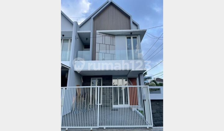 Rumah Baru, Murah dan Strategis, Dekat MERR dan Galaxy Mall, Manyar Surabaya Rumah Baru, Murah dan Strategis, Dekat MERR dan Galaxy Mall, Manyar Surabaya