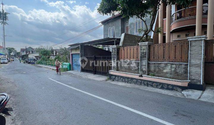 Rumah 2 Lantai Mangku Aspal Utama Tengah Kota Jogja 2