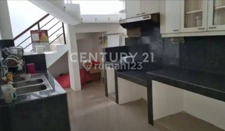 RUMAH DISEWAKAN DI RAWAMANGUN  DEPAN SWALAYAN TIP TOP  2