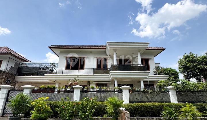 Rumah Mewah Siap Huni Akses Lebar di Kayu Putih Jakarta Timur