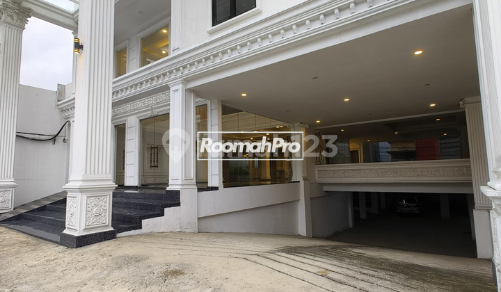 Gedung Baru Peruntukan Hotel di Jatiwaringin Jakarta Timur 2