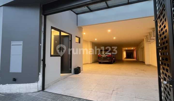 Brand New Exclusive Boarding House, Strategic Location in Salemba, Central Jakarta 2