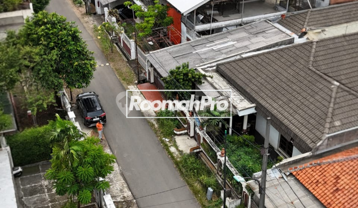 Land with Non-Permanent Building in Duren Sawit Complex, East Jakarta Land with Non-Permanent Building in Duren Sawit Complex, East Jakarta