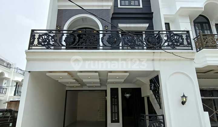 Dijual Rumah Baru Design Classic Dalam Cluster Jagakarsa Jakarta Selatan Dijual Rumah Baru Design Classic Dalam Cluster Jagakarsa Jakarta Selatan