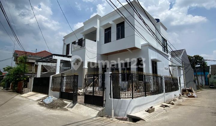 Rumah Hook Baru Dalam Komplek Strategis di Jatiwaringin Pondok Gede Bekasi Rumah Hook Baru Dalam Komplek Strategis di Jatiwaringin Pondok Gede Bekasi