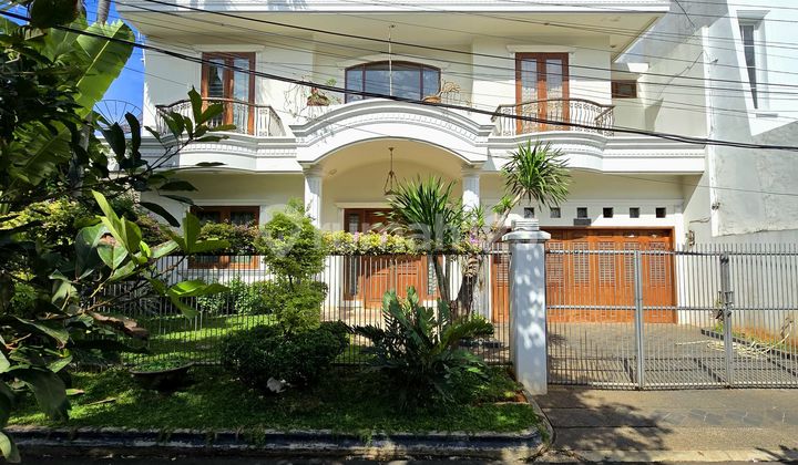 Rumah Second Spec Bangunan Mewah Full Marmer di Pondok Kelapa Jakarta Timu