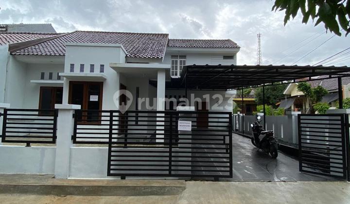 Rumah Hook 2 Lantai Luas Siap Huni di Komplek Bulog 3 Jatimelati Bekasi Rumah Hook 2 Lantai Luas Siap Huni di Komplek Bulog 3 Jatimelati Bekasi