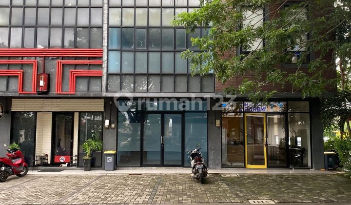 Ruko 3 Lantai Lokasi Strategis dan Nyaman di Jatibening Kota Bekasi Ruko 3 Lantai Lokasi Strategis dan Nyaman di Jatibening Kota Bekasi