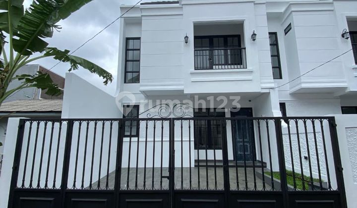 Rumah Baru Siap Huni Dalam Komplek Strategis di Pondok Bambu Jakarta Timur 2