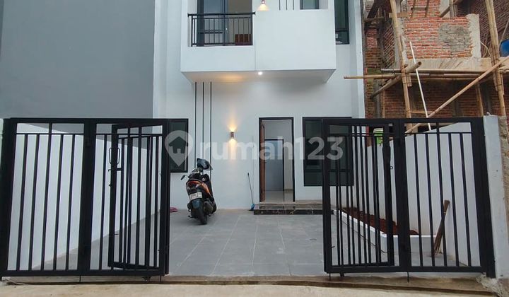 Rumah Baru 2 Lantai Model Scandavian di Cijantung - Jakarta Timur