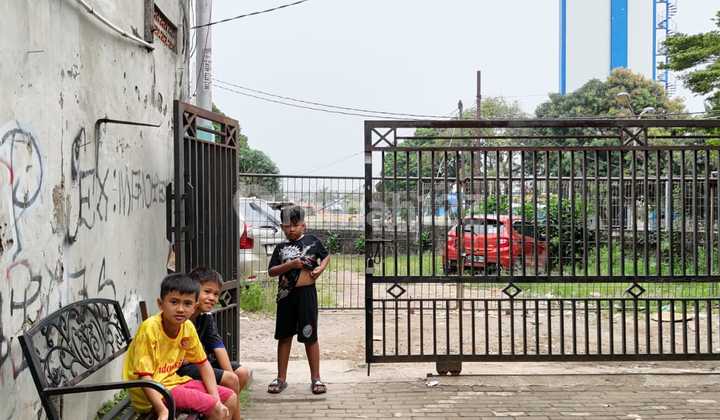 16 Doors Rental House 1 Stall in Pondok Kelapa, East Jakarta 16 Doors Rental House 1 Stall in Pondok Kelapa, East Jakarta