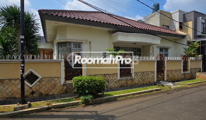 Second Hand House View Garden in Pondok Kelapa, Duren Sawit, East Jakarta Second Hand House View Garden in Pondok Kelapa, Duren Sawit, East Jakarta
