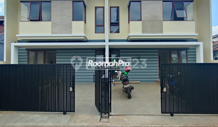 Turun Harga Dijual Rumah Baru Non Komplek Dekat LRT Cikunir 1 Bekasi Kota