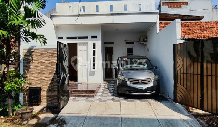 Rumah Cantik Ada Kolam Renang Dalam Komplek Strategis di Rawamangun Jakarta Timur Rumah Cantik Ada Kolam Renang Dalam Komplek Strategis di Rawamangun Jakarta Timur