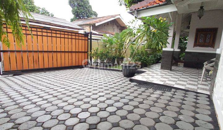 Rumah Luas Full Furnished Strategis di Cipayung Jakarta Timur 2