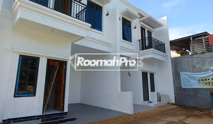 Rumah Baru Model Classic Modern di Setu Cipayung Jakarta Timur 1