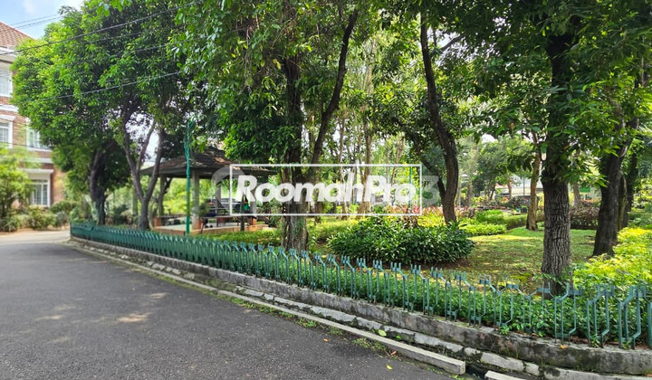 Rumah Second View Taman di Pondok Kelapa Duren Sawit Jakarta Timur 2