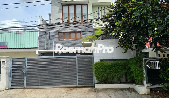 Rumah Second Samping Jalan Besar di Balai Pustaka Rawamangun Jakarta Timur Rumah Second Samping Jalan Besar di Balai Pustaka Rawamangun Jakarta Timur