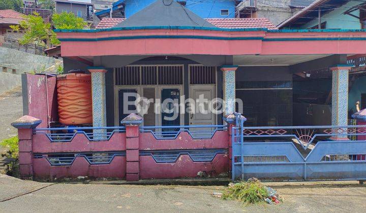 rumah di sewakan di pusat kota samarinda jalan Wolter Monginsidi 1