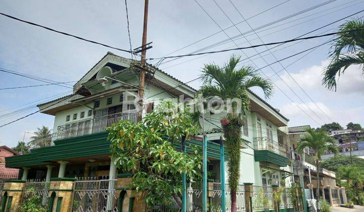 dijual rumah besar kokoh di pusat kota samarinda 1