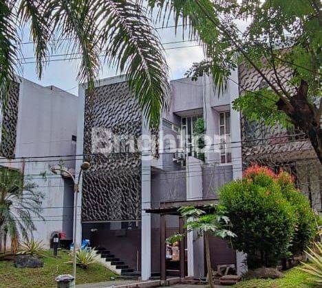 rumah mewah siap huni di perumahan jalan Kadrie oening Samarinda 1