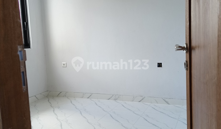 Single-Story House with Rice Field View Near Sanur